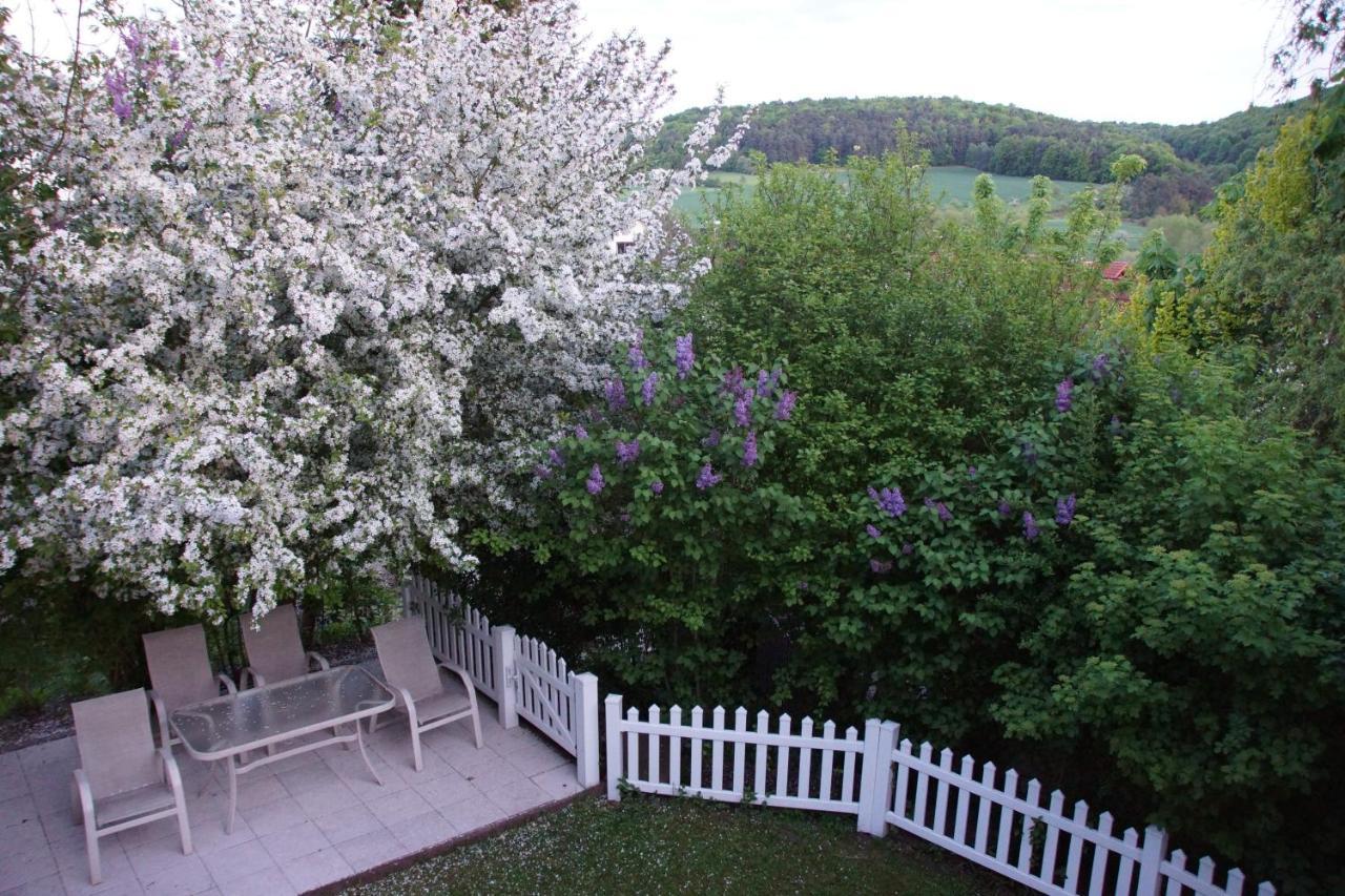 Gardenview Apartments & Suites Bei Bad Kissingen Nüdlingen Exteriör bild